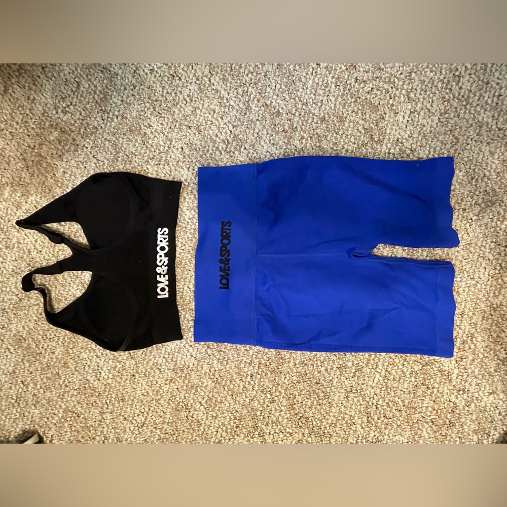 Love & Sports workout set. Size medium